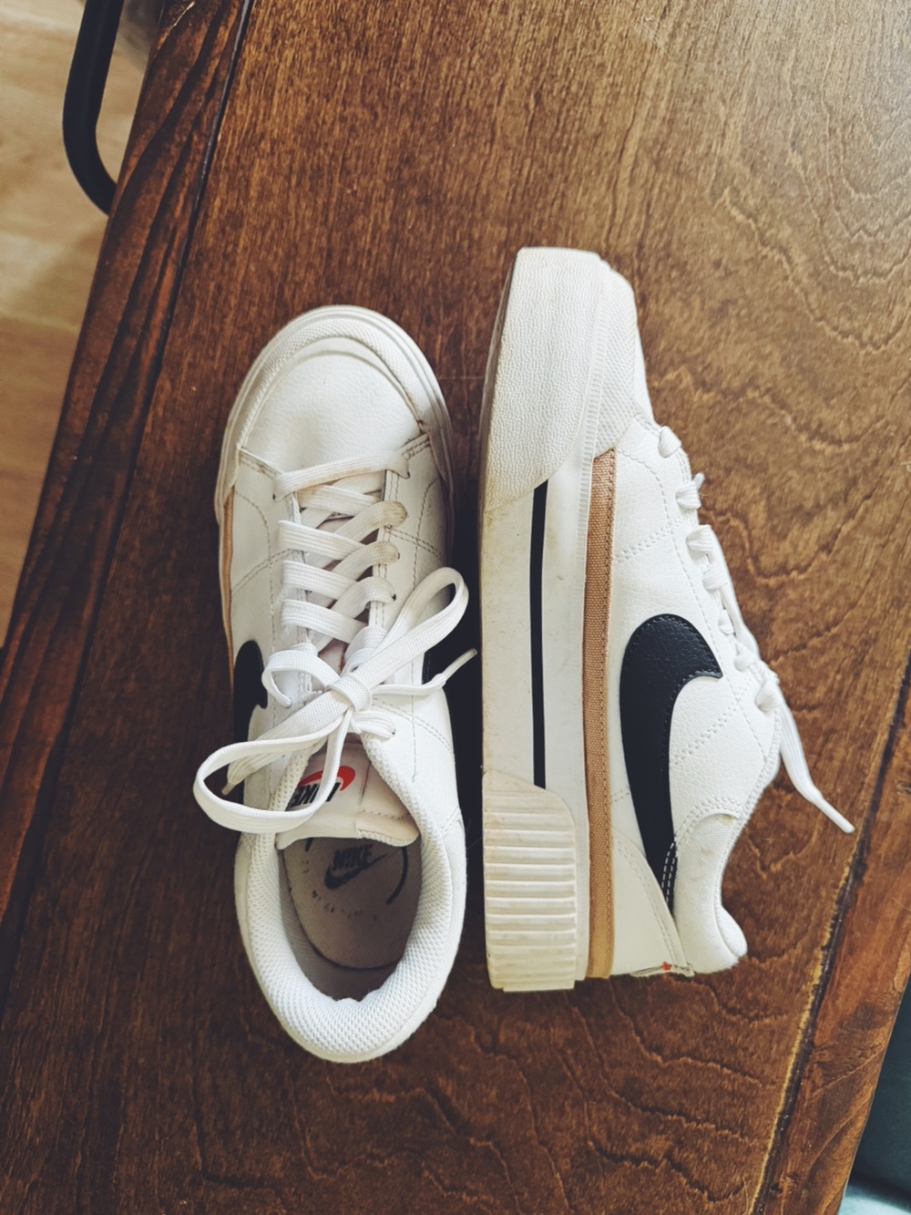 Nike Women’s Court Legacy Lift